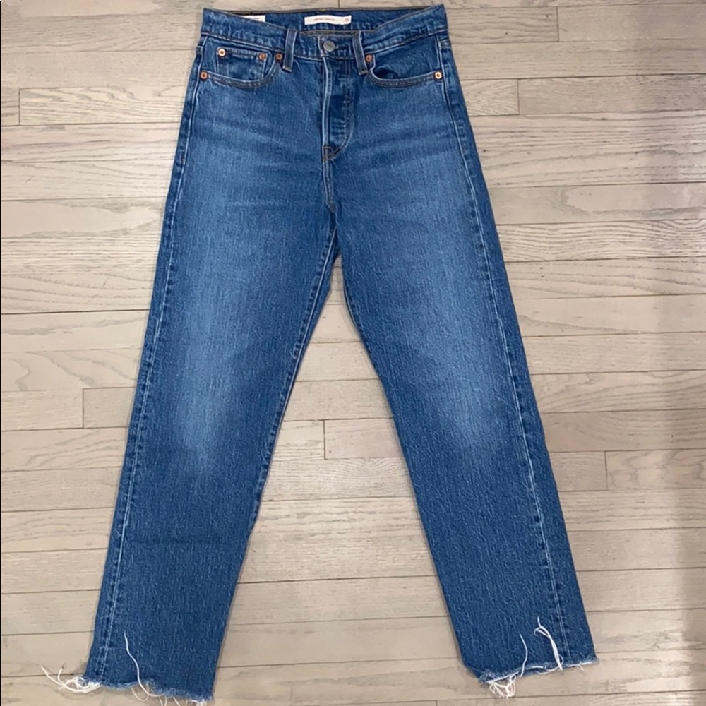LEVI JEANS